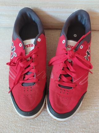 Botas futbol sala kipsta de segunda mano por 30 EUR en Madrid en WALLAPOP
