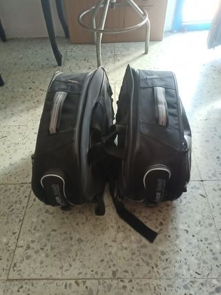 Alforjas Givi universales moto de segunda mano por 60 EUR en Manlleu en  WALLAPOP