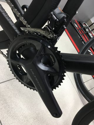 GRUPO ULTEGRA DI2 12 VELOCIDADES de segunda mano por 2.900 EUR en Granada  en WALLAPOP