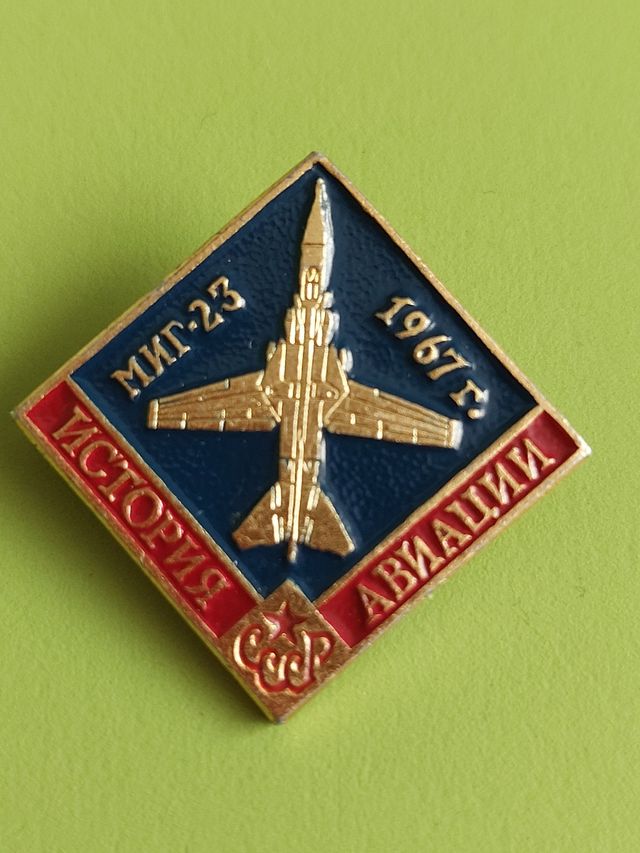 Insignia MIG 23 Ruso.