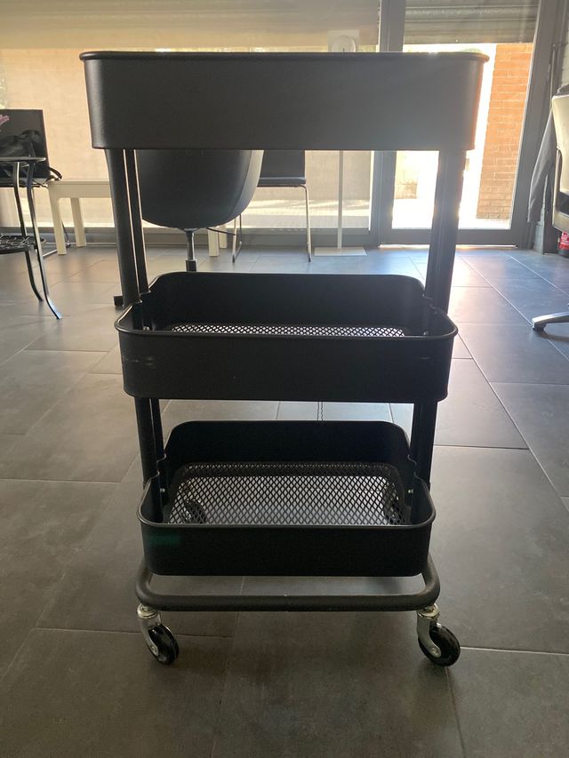 Carrito negro de IKEA