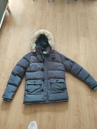 Chaqueta Siksilk Gris Original de segunda mano por 55 EUR en Sabadell en  WALLAPOP