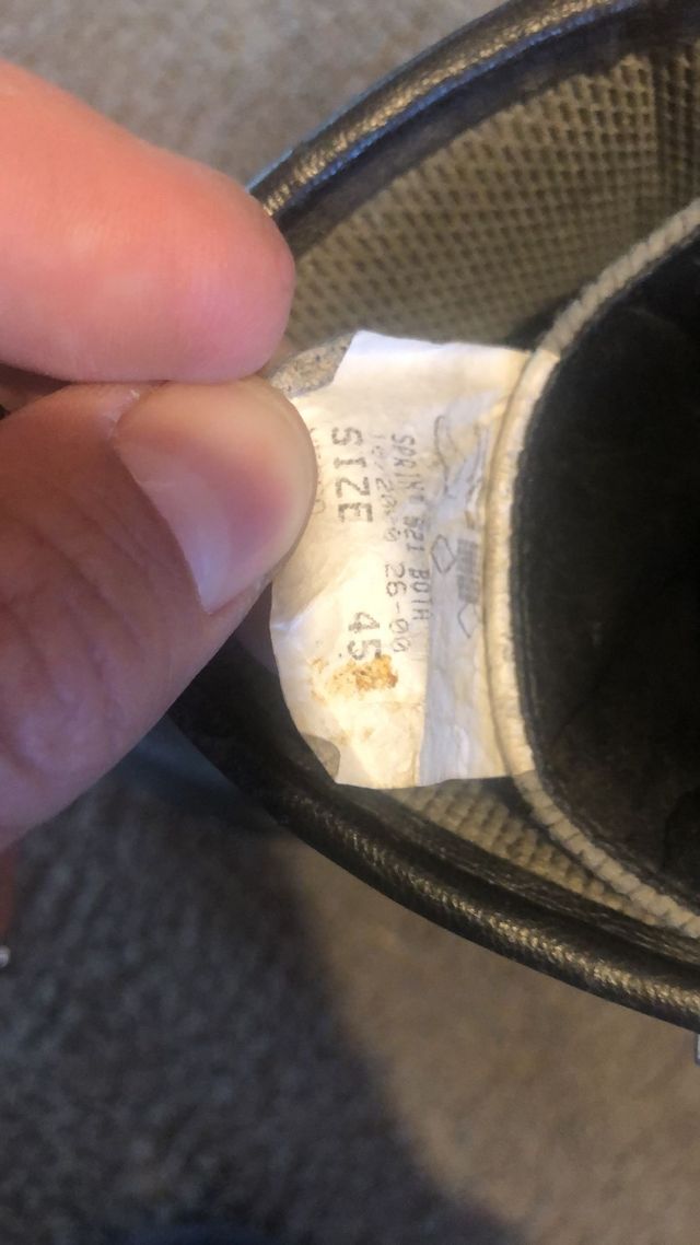 chaqueta pantalón y botas moto