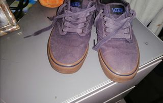 Zapatillas vans color azul vaquero talla 39 de segunda mano por 5 EUR en  Castilleja de la Cuesta en WALLAPOP