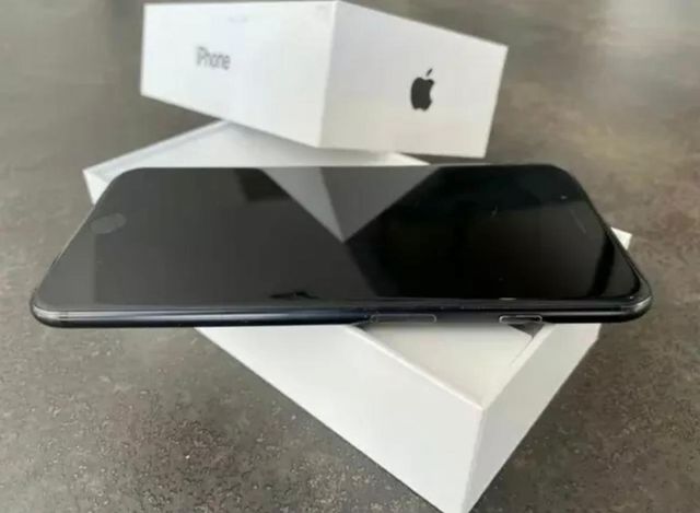 Apple iPhone 7 Plus Negro 32GB - (Libre)