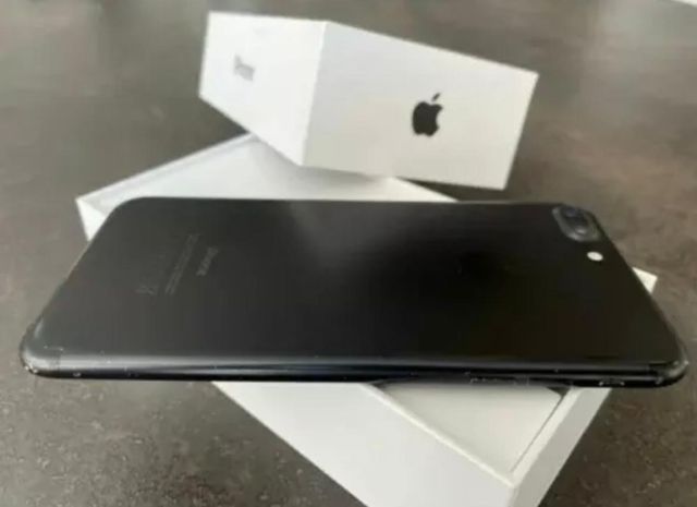 Apple iPhone 7 Plus Negro 32GB - (Libre)