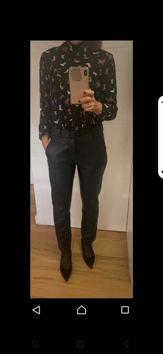 Pantalon de polipiel negro de Zara.talla 34 xs de segunda mano por 9 EUR en  Luarca en WALLAPOP