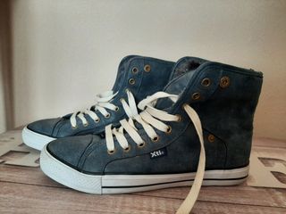 Playero\\/bota número 39. de segunda mano por 5 EUR en Valladolid en WALLAPOP