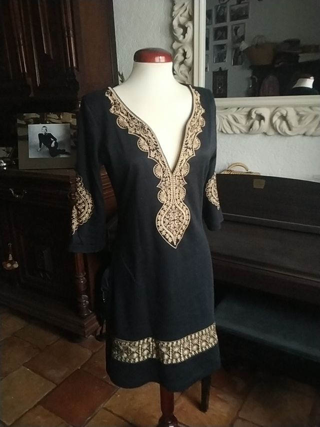 VESTIDO DE INVIERNO DE LYCRA BORDADO