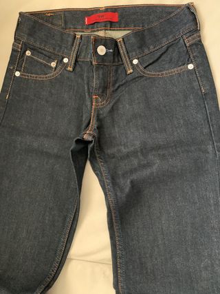 Pantalones tejanos levi\\'s t26 de segunda mano por 15 EUR en Reus en  WALLAPOP