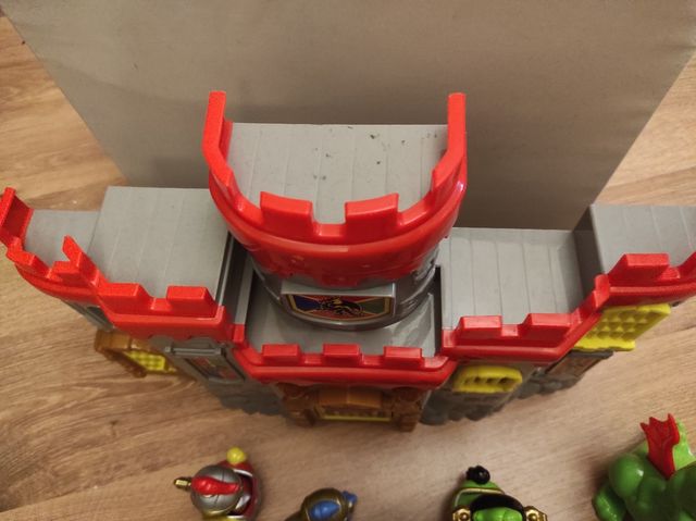 Castillo del dragón 0-3 años