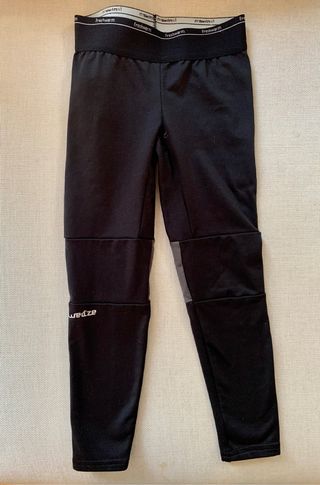 Malla termica esqui Talla 6-8 Decathlon de segunda mano por 4 EUR en  Barcelona en WALLAPOP