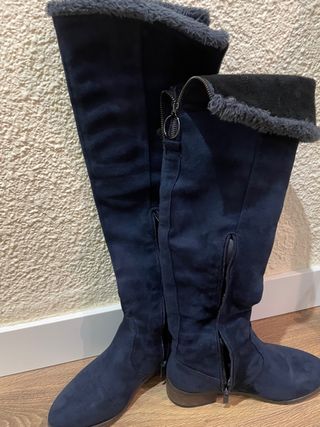 Bota señora azul marino en cuero Bota alta estilo campera en piel