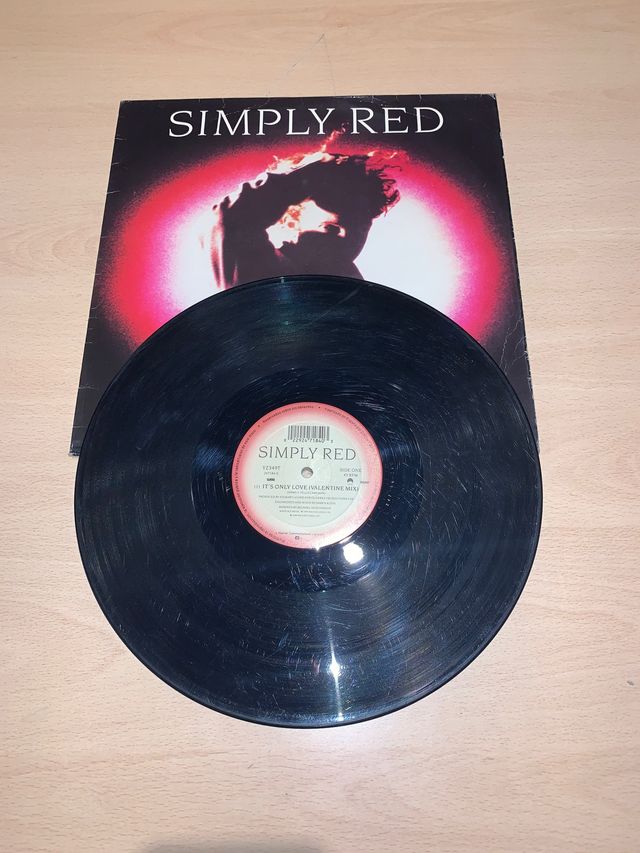 Disco Simply Red. 