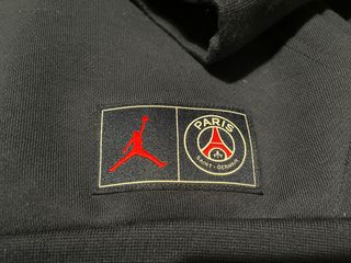 Sudadera Jordan Paris Saint Germain de segunda mano por 50 EUR en Madrid en  WALLAPOP