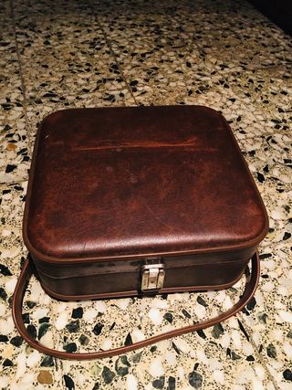 Maleta antigua ( pequeña) de segunda mano por 25 EUR en Canet de Mar en  WALLAPOP