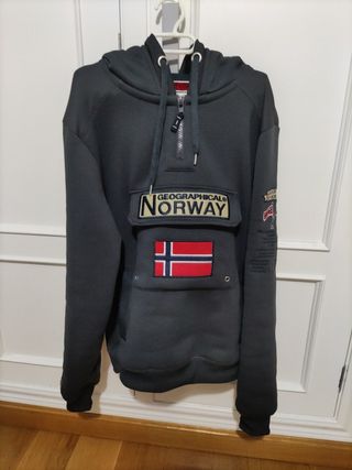 Sudadera Norway de segunda mano por 25 EUR en Soria en WALLAPOP