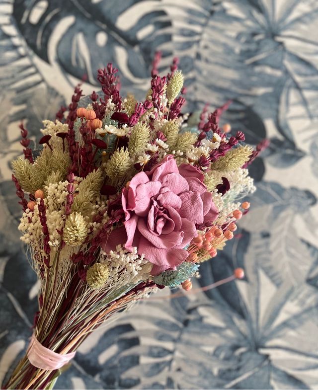 Ramo de flores preservadas novia