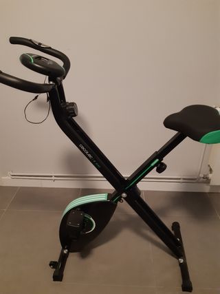Bicicleta estática plegable Cecotec X-bike de segunda mano por 90 EUR en  Terrassa en WALLAPOP