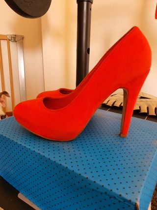 Zapatos rojos de segunda mano por 7 EUR en Cardedeu en WALLAPOP