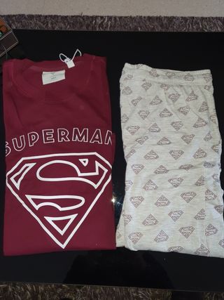 Pijama largo Superman Springfield M de segunda mano por 20 EUR en Santa  Coloma de Gramenet en WALLAPOP