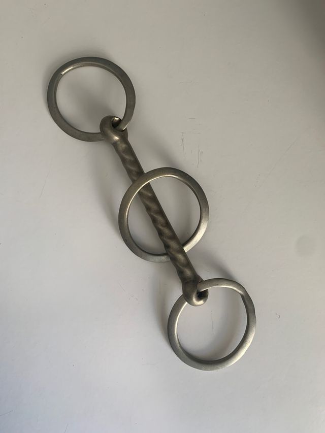Antiguo enganche pared animales metalico