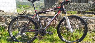 Rockrider 8.3 de segunda mano por 400 EUR en A Moureira en WALLAPOP