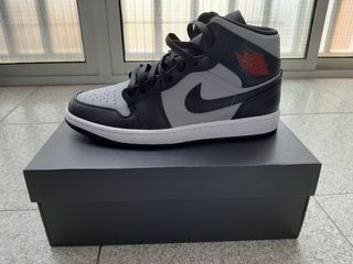 NIKE JORDAN 1 MID Talla 42,5 de segunda mano por 250 EUR en Málaga en  WALLAPOP