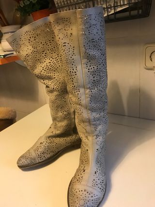 Botas primavera-verano de segunda mano por 80 EUR en Madrid en WALLAPOP