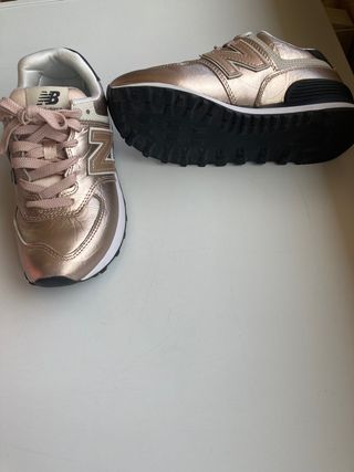 New Balance rosa dorado 36 de segunda mano por 50 EUR en Laguna de Duero en  WALLAPOP