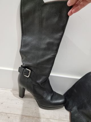 Botas Tacón Negras De Piel Con Caña Alta Y Detalle Alrededor Del Tobillo Nero  Giardini | Querol