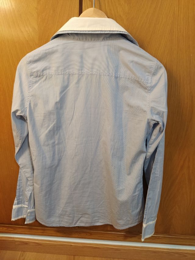 camisa azul y blanca de Etro