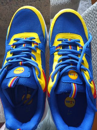 Zapatillas deportivas Lidl de segunda mano por 200 EUR en Vigo en WALLAPOP