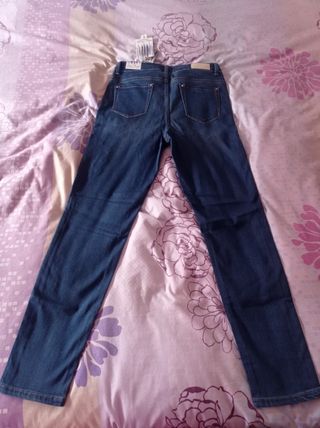 Vaqueros pilar prieto talla 42 de segunda mano por 15 EUR en Seseña en  WALLAPOP