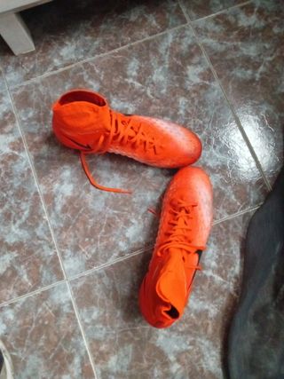 Botas Nike magista tobillera de segunda mano por 30 EUR en Alquerias en  WALLAPOP