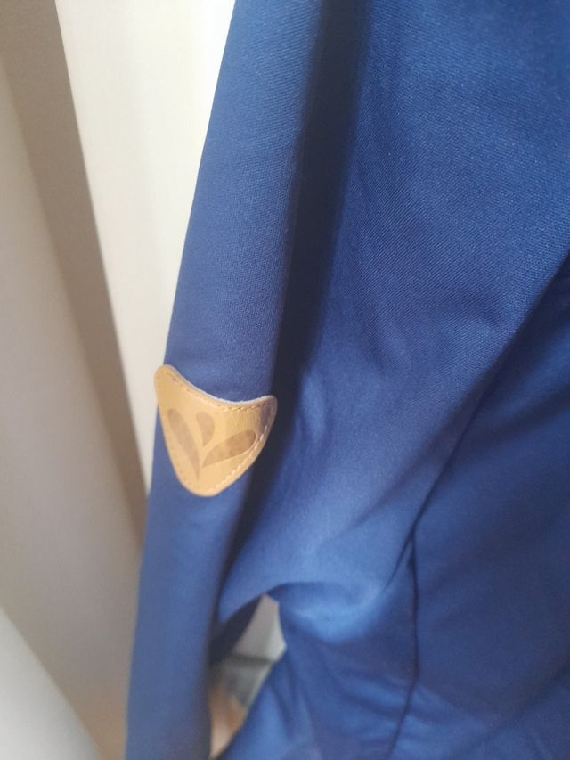 sudadera con capucha NUEVA