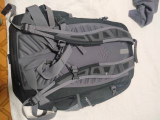 Mochila Columbia 30 litros de segunda mano por 40 EUR en Alcorcón en  WALLAPOP