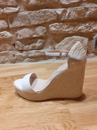 Zapatos de novia de esparto de segunda mano en WALLAPOP