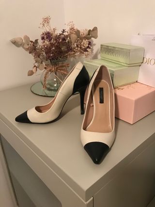 Salones bicolor Zara de segunda mano por 30 EUR en Alcalá de Henares en  WALLAPOP