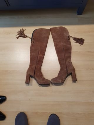 Botas altas ante Mascaro de segunda mano por 195 EUR en Madrid en WALLAPOP