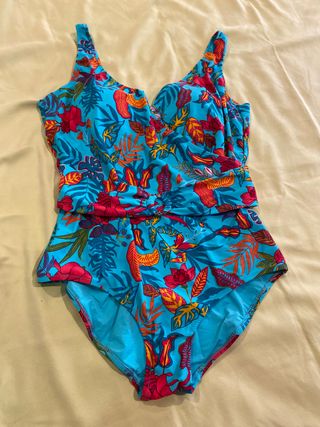 CORTEFIEL! BONITO Y COLORIDO BAÑADOR T.L de segunda mano por 20 EUR en  Barcelona en WALLAPOP