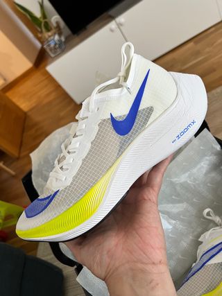 Nike Vaporfly Next % de segunda mano por 190 EUR en O Temple en WALLAPOP