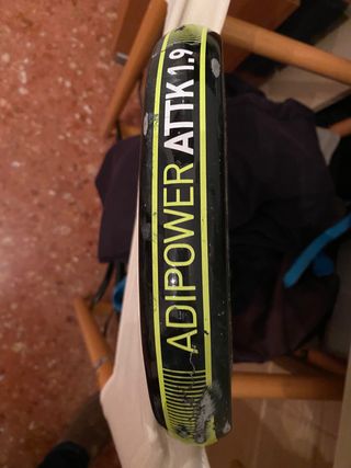 Adidas Adipower ATTK Soft 1.9: Características - Pala de padel | Paddelea