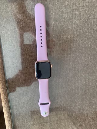 Apple watch serie 5 44mm de segunda mano por 275 EUR en Sevilla en WALLAPOP