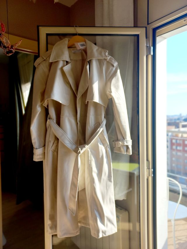 GABARDINA POLIPIEL. A ESTRENAR