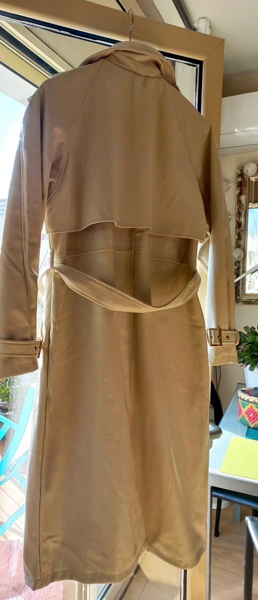 GABARDINA POLIPIEL. A ESTRENAR