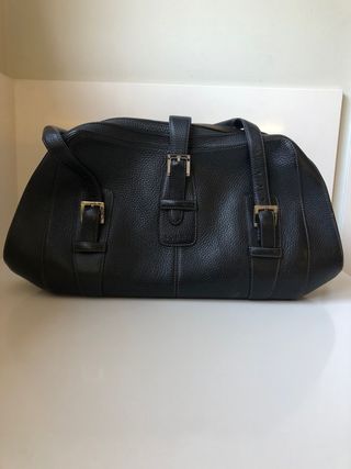 Bolso Loewe modelo Senda negro de segunda mano por 240 EUR en Barcelona en  WALLAPOP