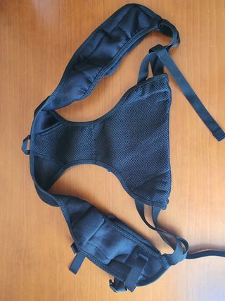 Mochila SALOMON Agile 2L de segunda mano por 30 EUR en Picassent en WALLAPOP