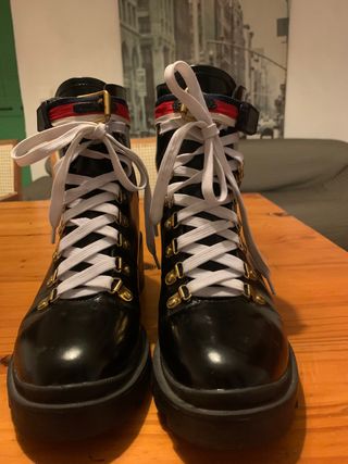 BOTAS GUCCI PIEL ORIGINAL COMO NUEVAS de segunda mano por 240 EUR en  Eivissa en WALLAPOP