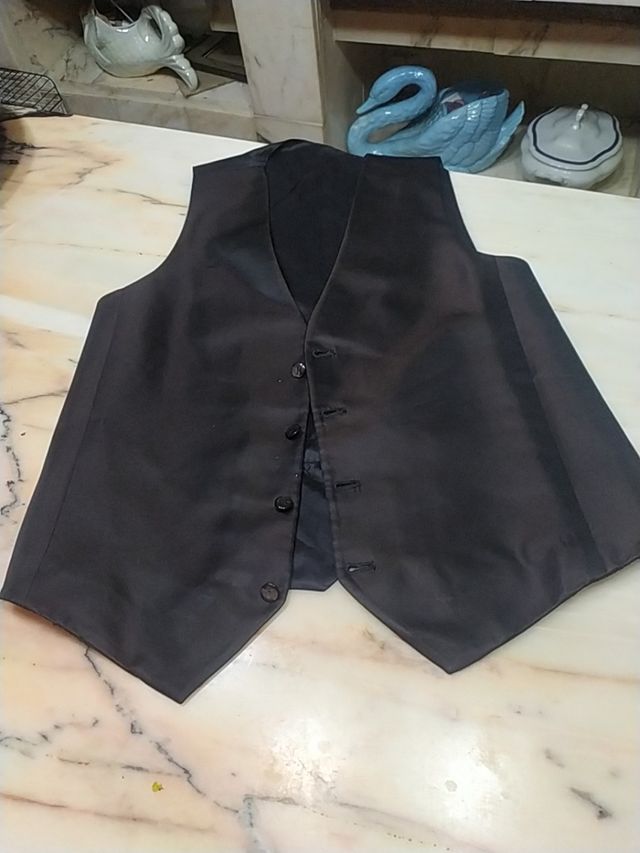 chaleco de hombre de raso
